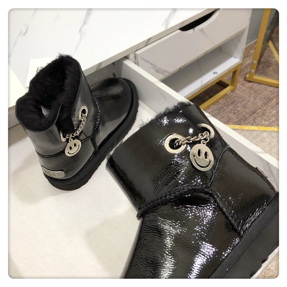 UGG 체인 스마일 스노우부츠 호주 양모피 001-286436