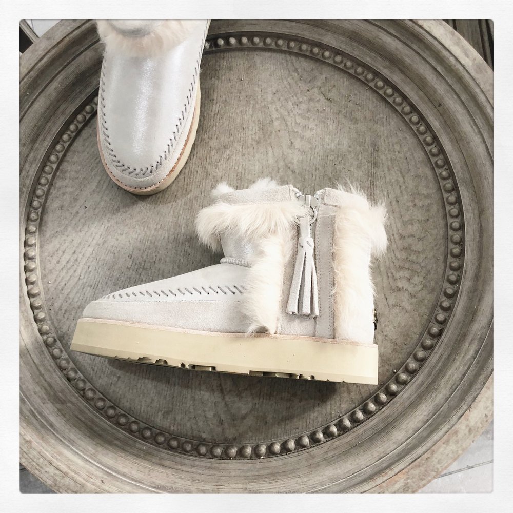 UGG 하이버전 패치 스노우부츠 001-286441