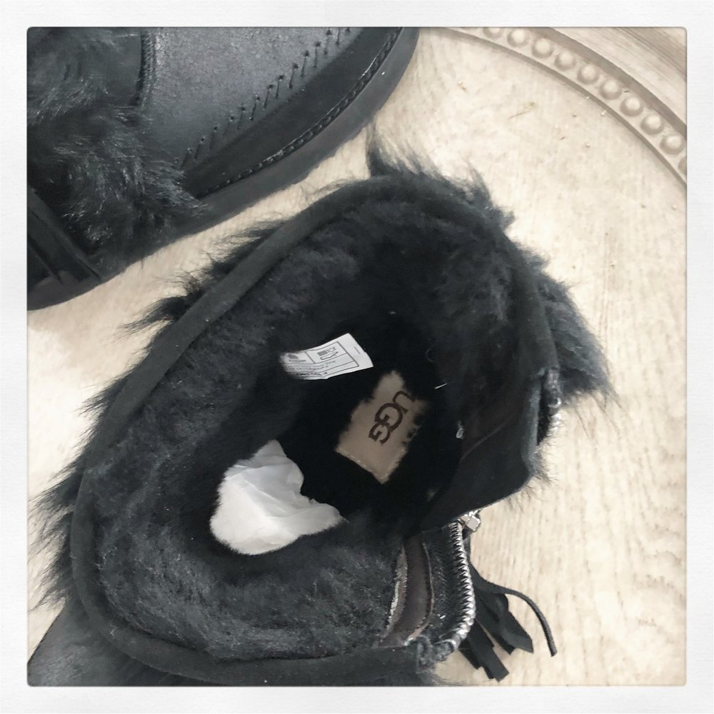 UGG 하이버전 패치 앵클부츠 001-286442