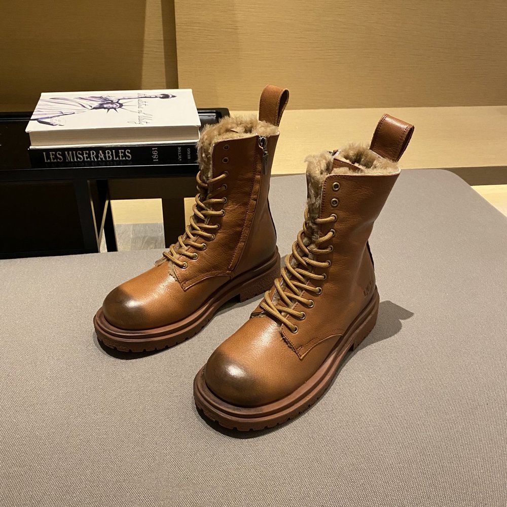 UGG 브라운 겨울 부츠 레이스업 마틴 001-286456