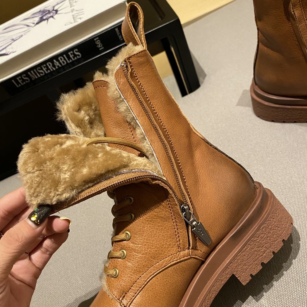 UGG 브라운 겨울 부츠 레이스업 마틴 001-286456