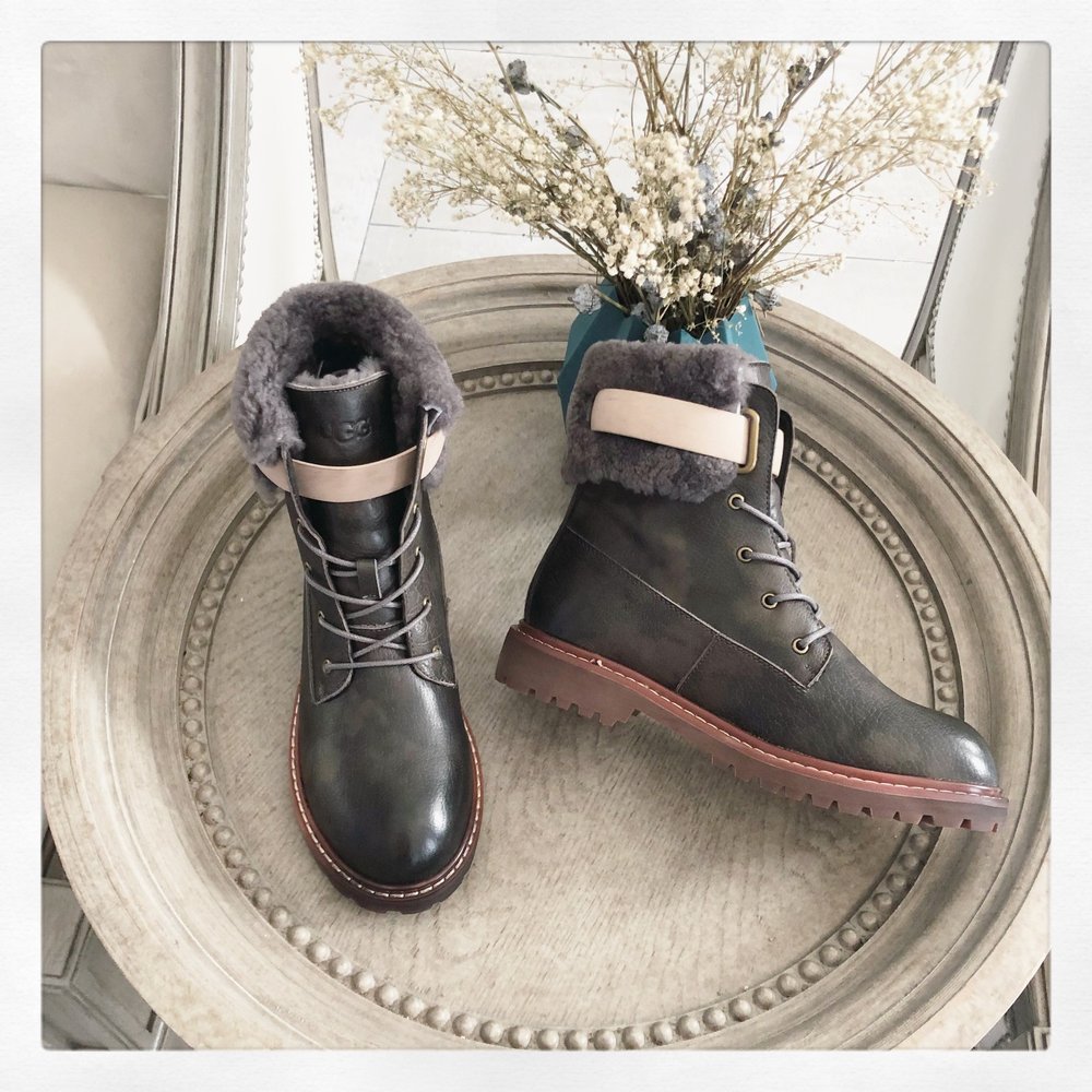UGG 다크 빈티지 마틴 부츠 001-286461
