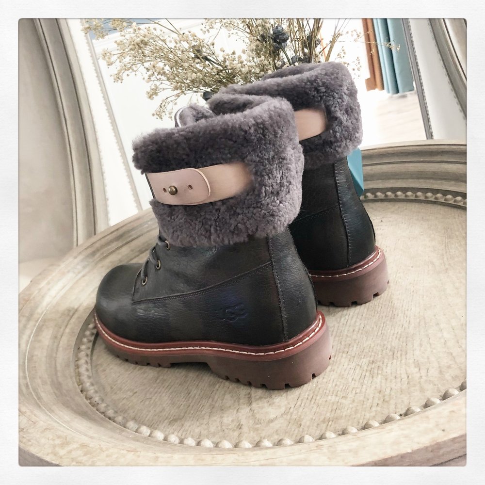 UGG 다크 빈티지 마틴 부츠 001-286461
