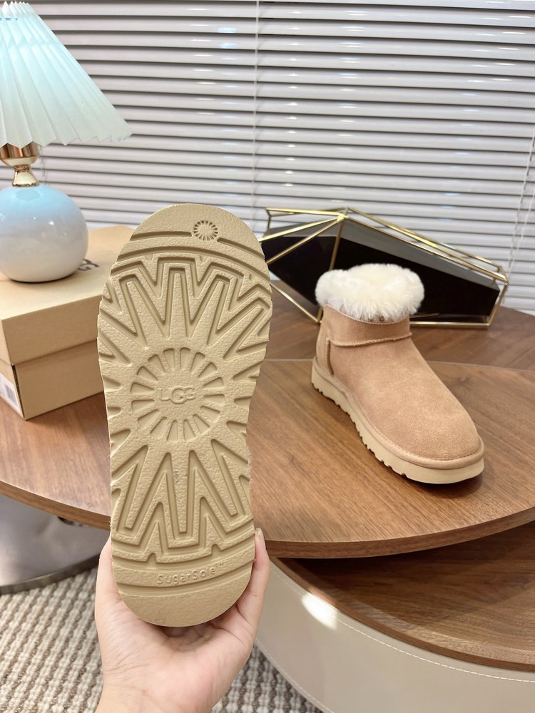 UGG 스웨이드 울 스노우 부츠 001-286484