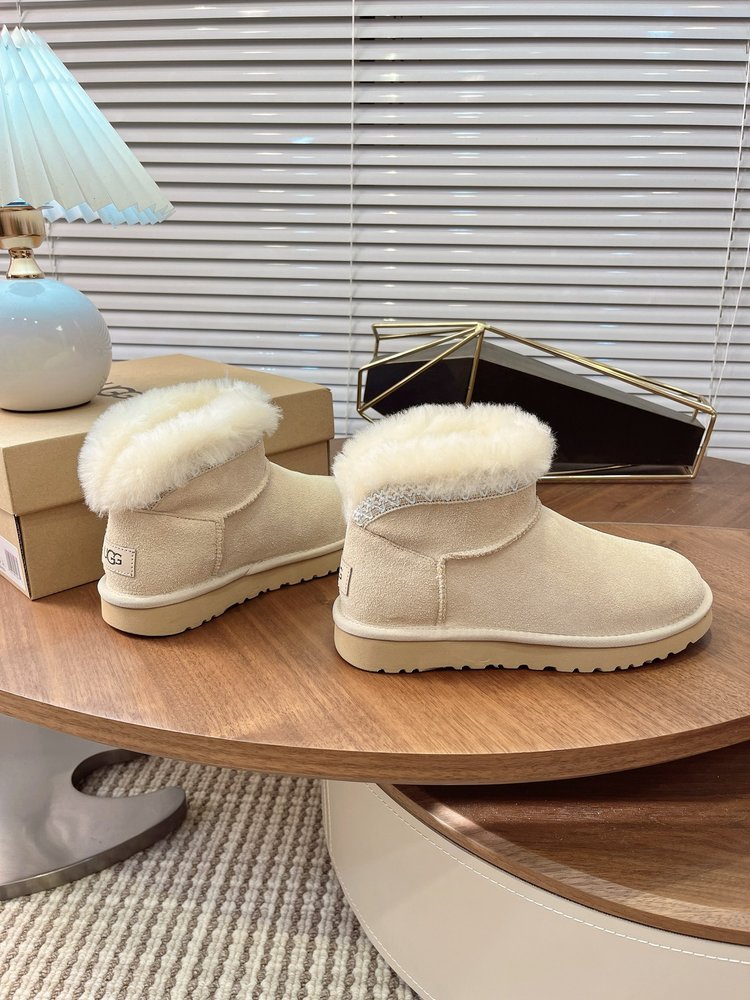 UGG 스웨이드 방한 숏부츠 001-286485