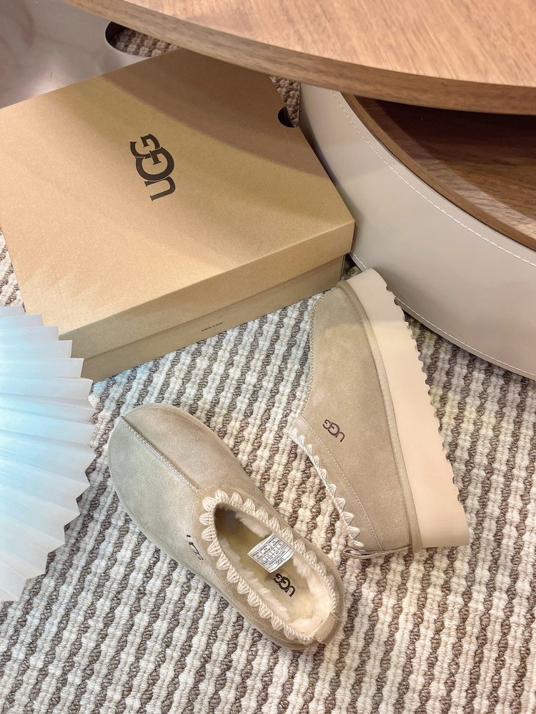 UGG Tazz 오지직 두꺼운 밑창 양모 슬리퍼 001-286491