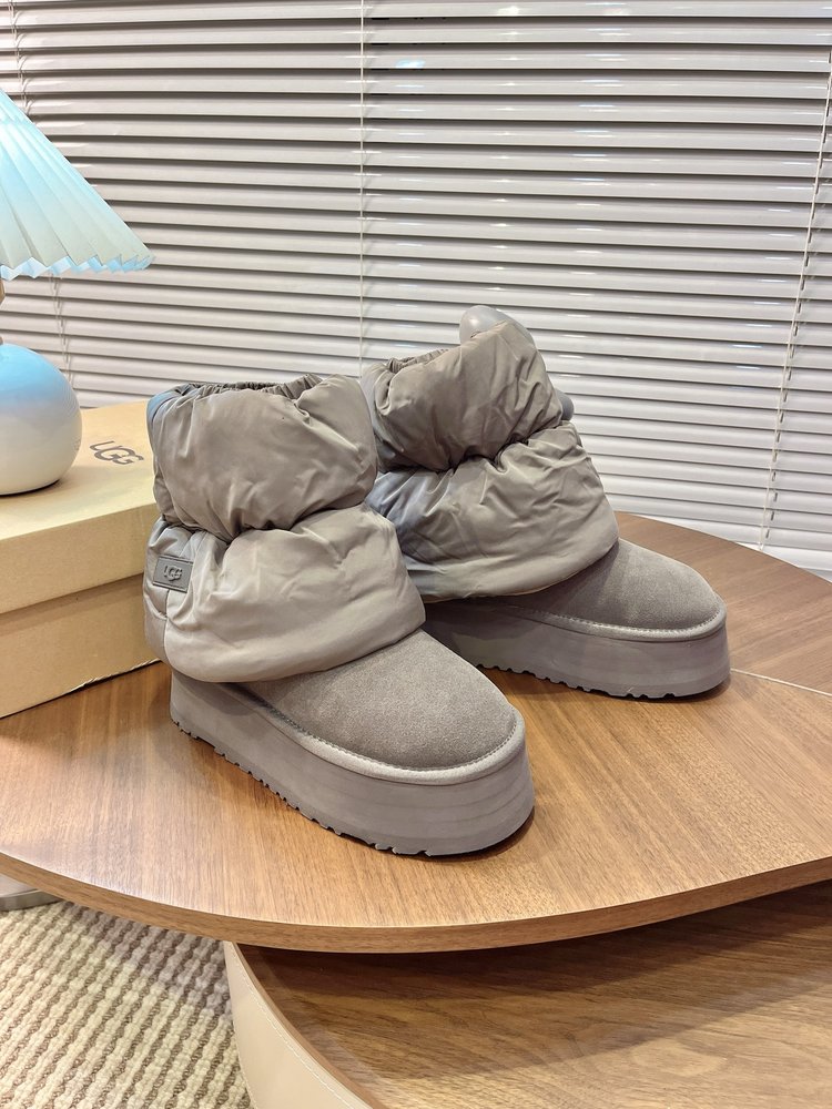 UGG 24FW 탄력 스노우부츠 001-286525