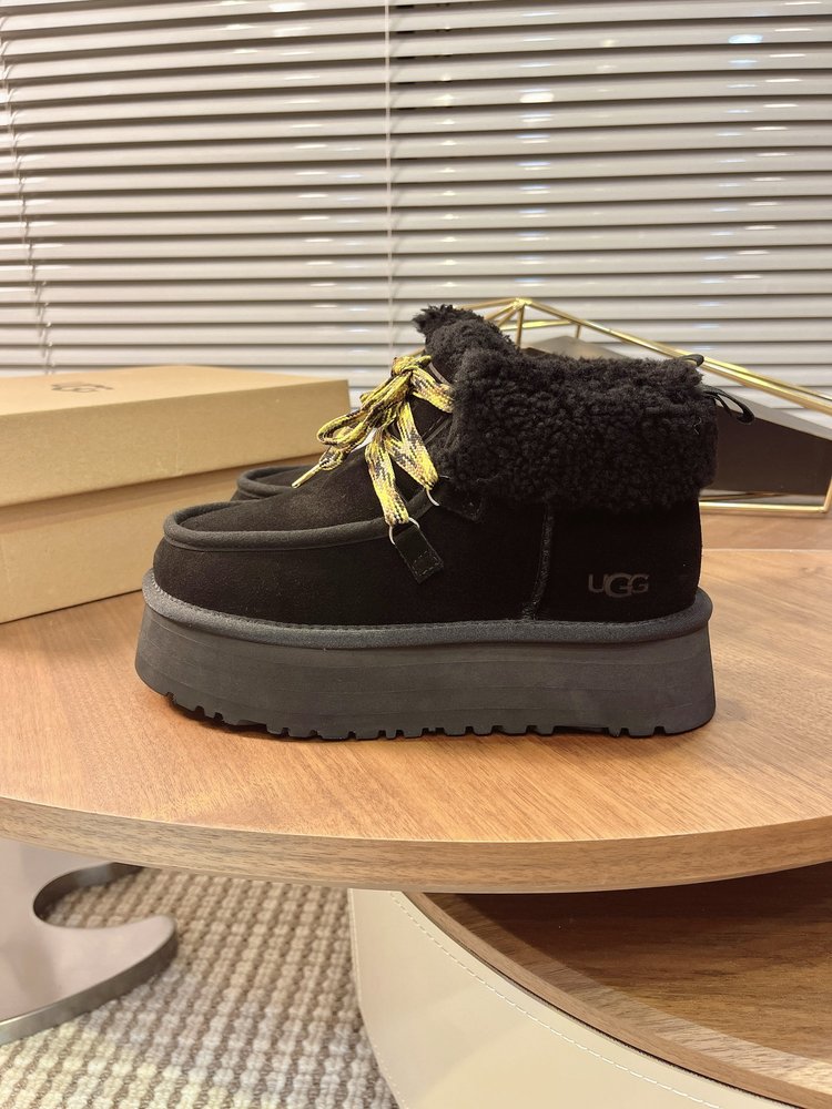 UGG 푸칼라 퍼 스노우부츠 001-286531