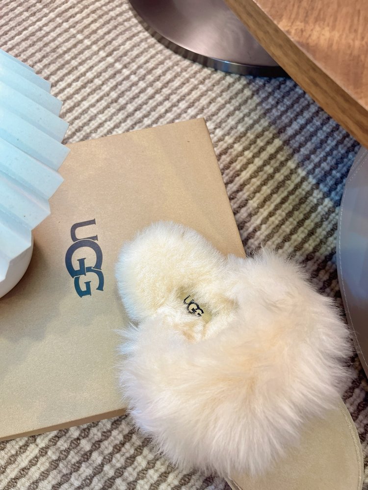 UGG 여성 클래식 털 슬리퍼 001-286551