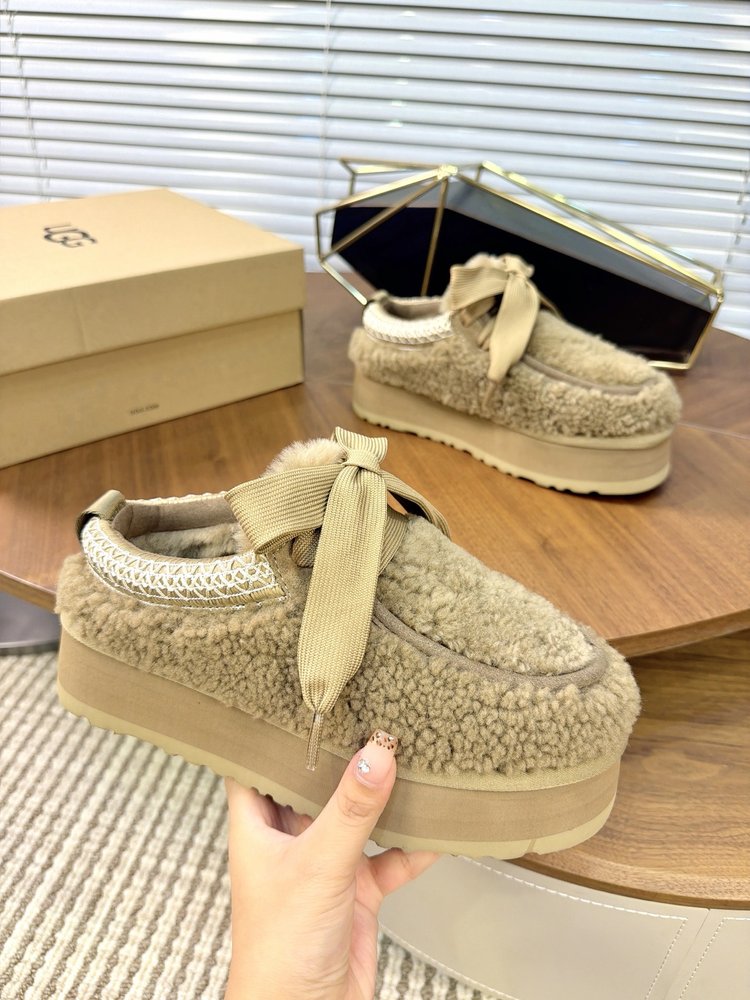 UGG 여성용 타츠 스니커즈 클래식 퍼 앵클부츠 001-286564