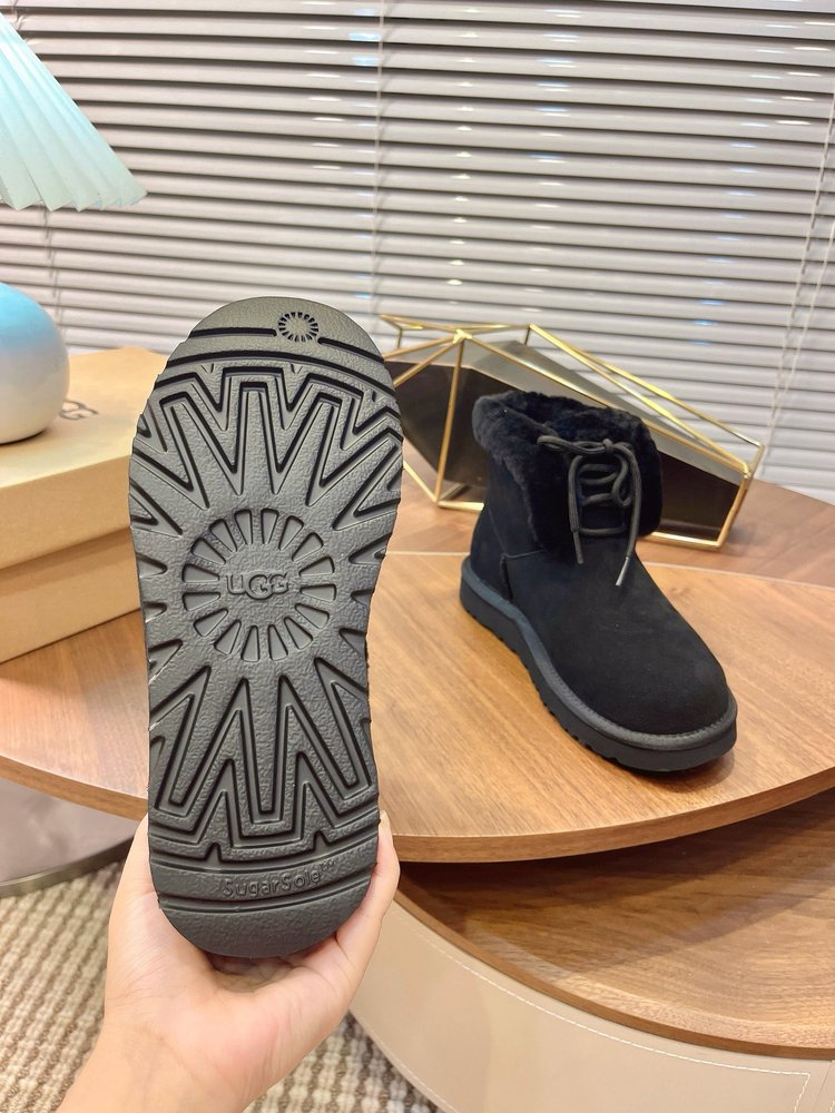 UGG 여성 클래식 스노우부츠 001-286580