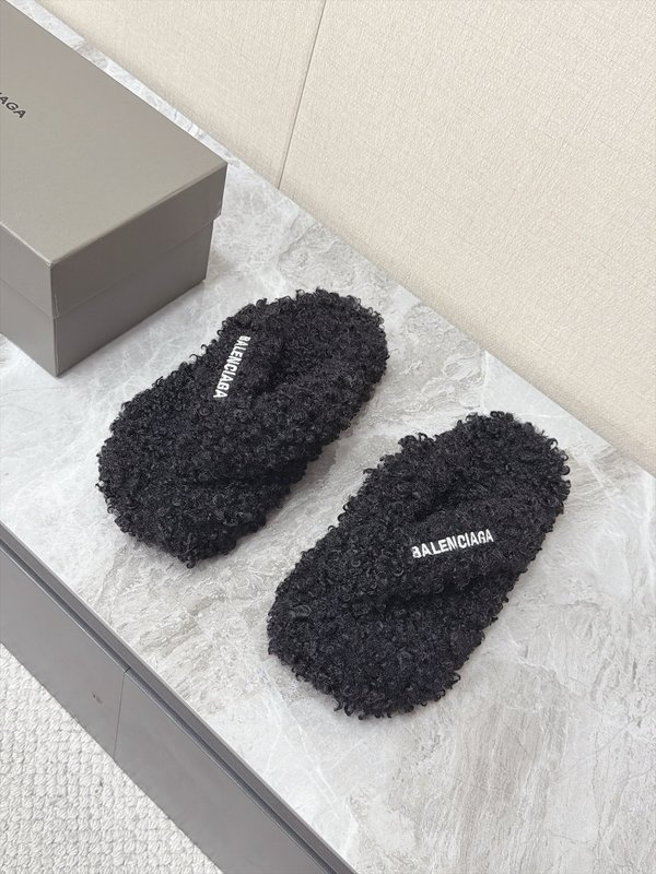 발렌시아가 테디 퍼플립플롭 001-286943