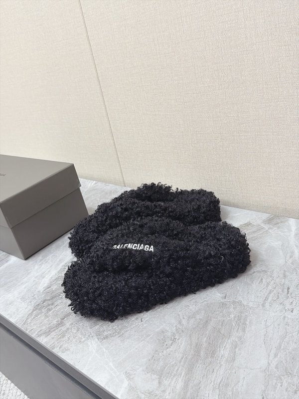 발렌시아가 테디 퍼플립플롭 001-286943