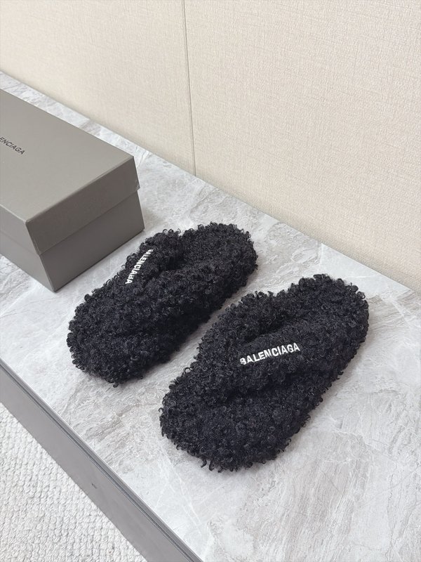 발렌시아가 테디 퍼플립플롭 001-286943