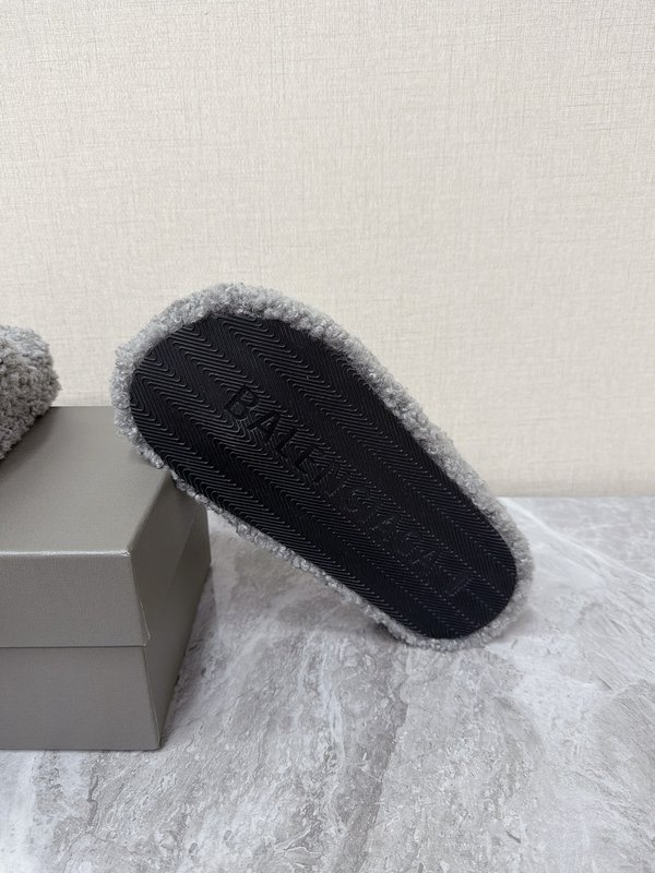 발렌시아가 테디 퍼플립플롭 001-286945