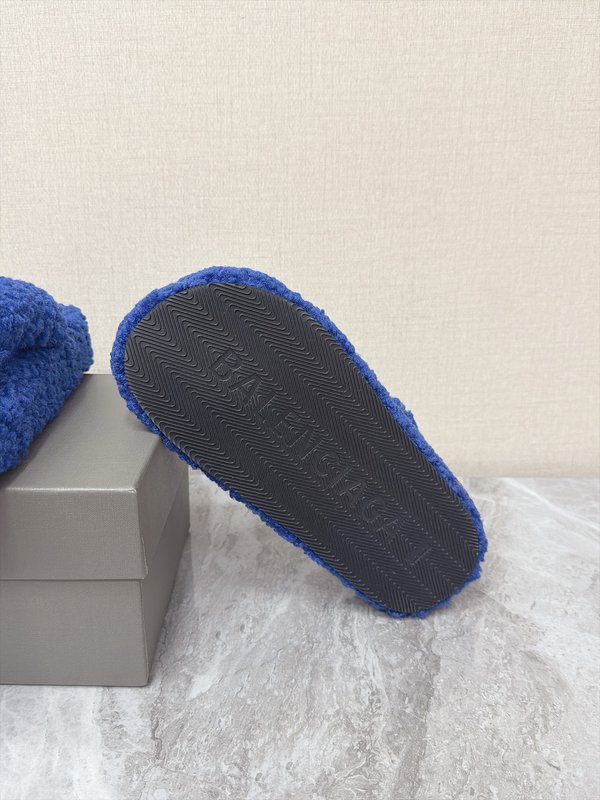 발렌시아가 테디 보아 플립플랍 001-286946