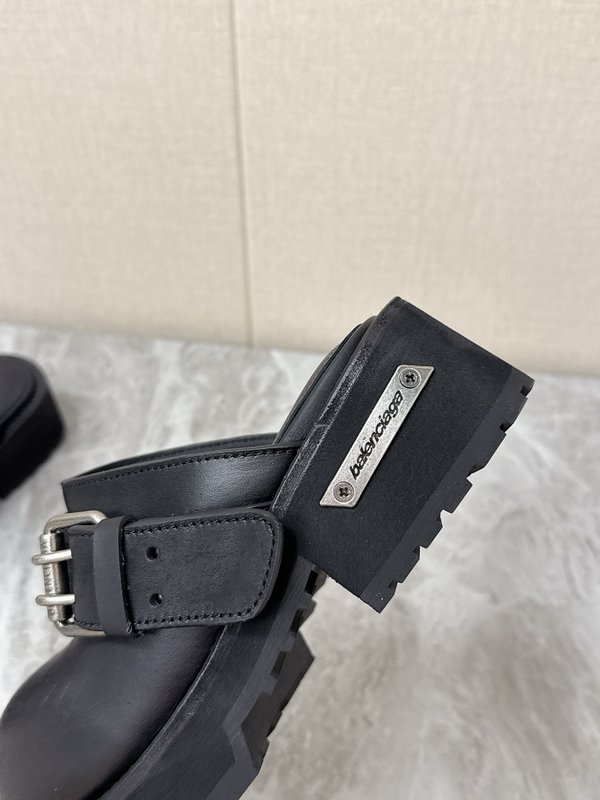 발렌시아가 두꺼운 밑창 메탈 버클 뮬 버켄 슬라이드 001-286974