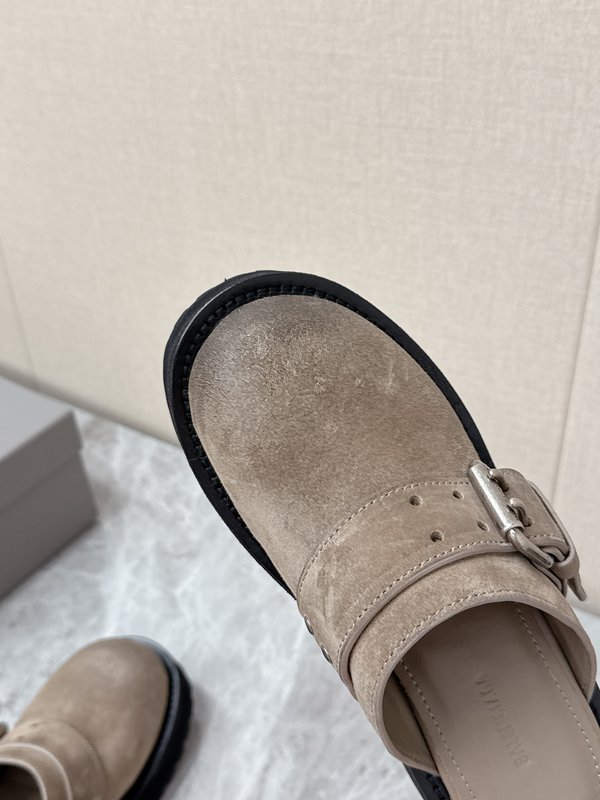 발렌시아가 두꺼운 밑창 메탈 버클 뮬 보켄 슬리퍼 001-286975
