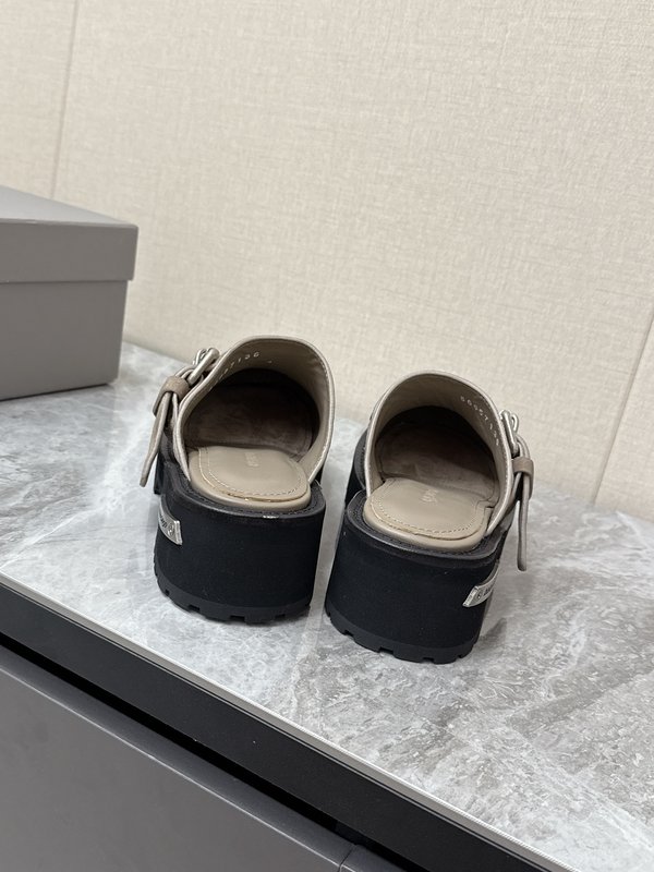 발렌시아가 두꺼운 밑창 메탈 버클 뮬 보켄 슬리퍼 001-286975