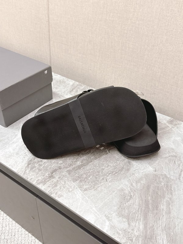 발렌시아가 25SS 컬렉션 커플 슬리퍼 001-286976