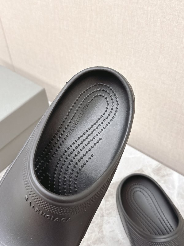 발렌시아가 커플 슬리퍼 001-286981