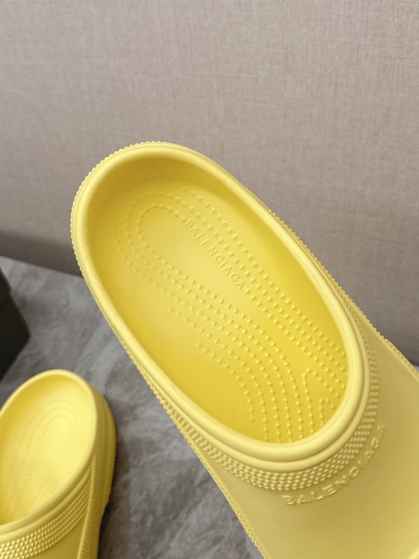 발렌시아가 봄여름 커플 슬리퍼 001-286984