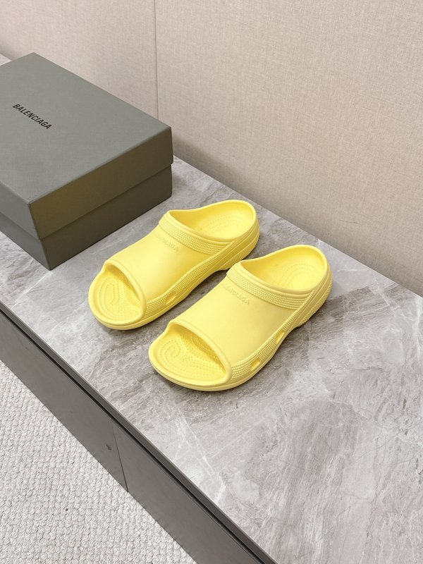 발렌시아가 봄여름 커플 슬리퍼 001-286984