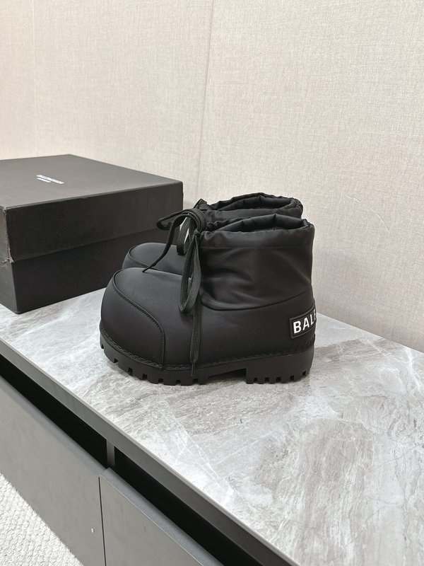 발렌시아가 스키 컬렉션 스노우부츠 001-286985