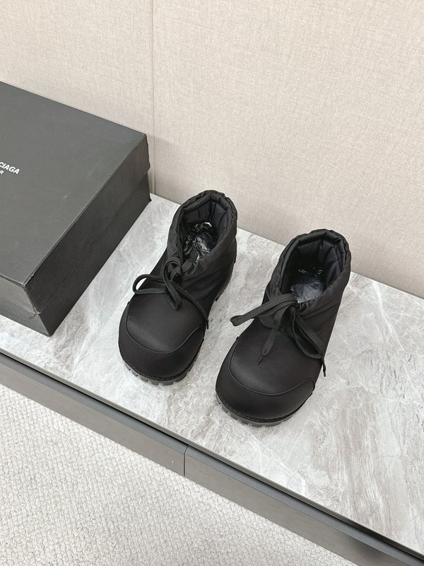 발렌시아가 스키 컬렉션 스노우부츠 001-286985