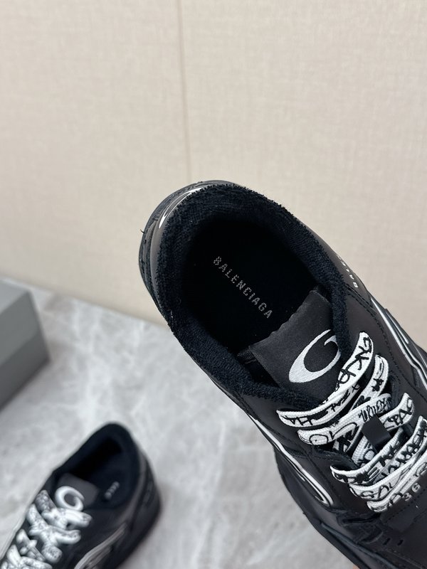 발렌시아가 봄여름 햄프턴 운동화 001-286996