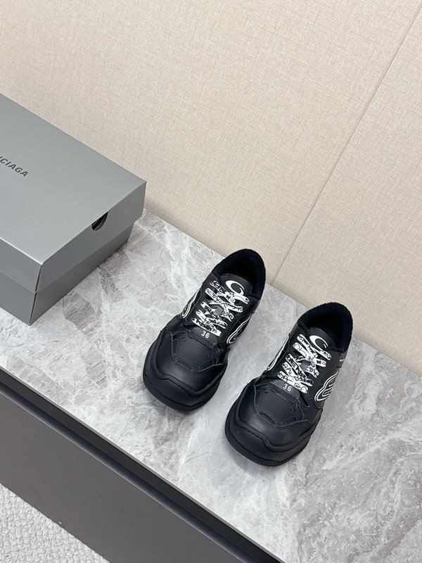 발렌시아가 봄여름 햄프턴 운동화 001-286996