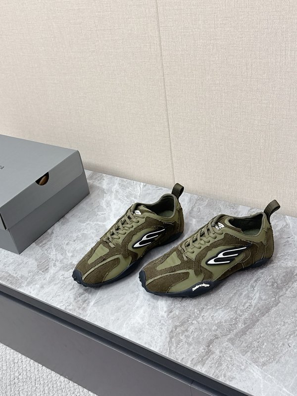 발렌시아가 2026 S/S 빈티지 레이스업 캐주얼 슈즈 001-286998