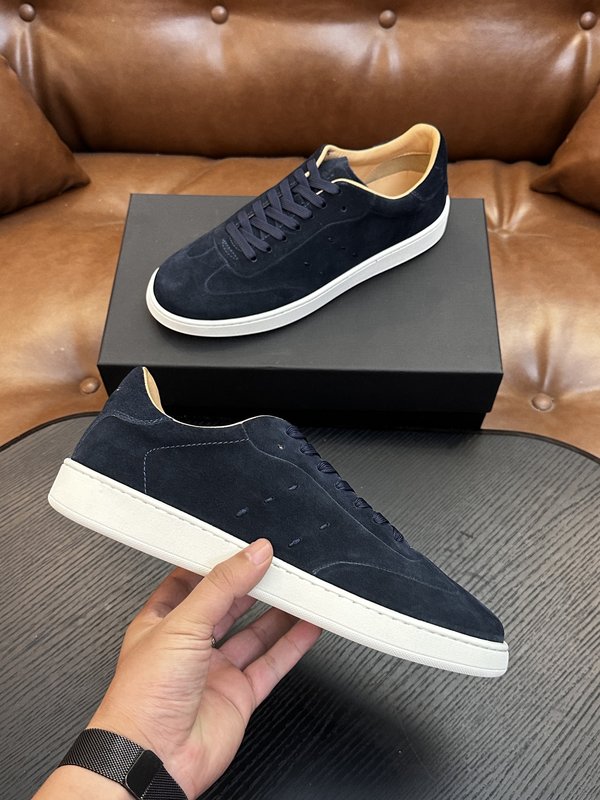 Kiton 송아지가죽 남성 스니커즈 001-287097