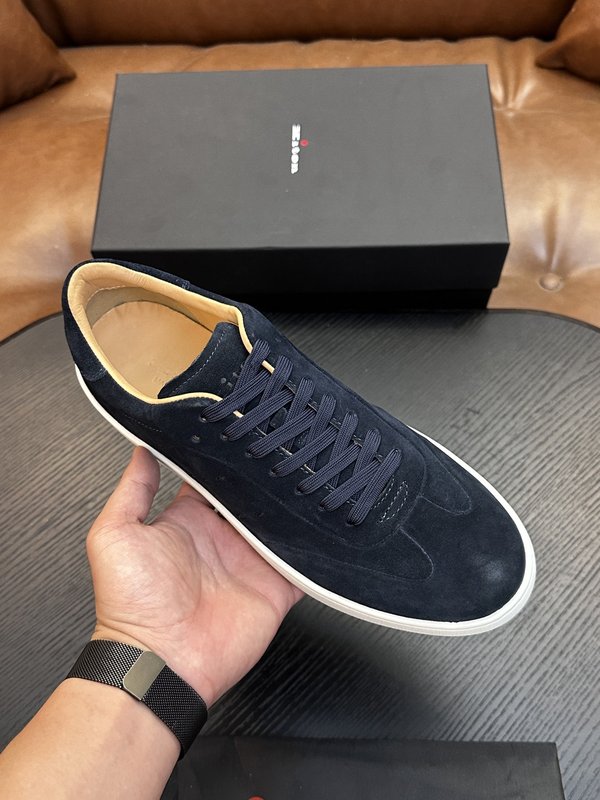 Kiton 송아지가죽 남성 스니커즈 001-287097