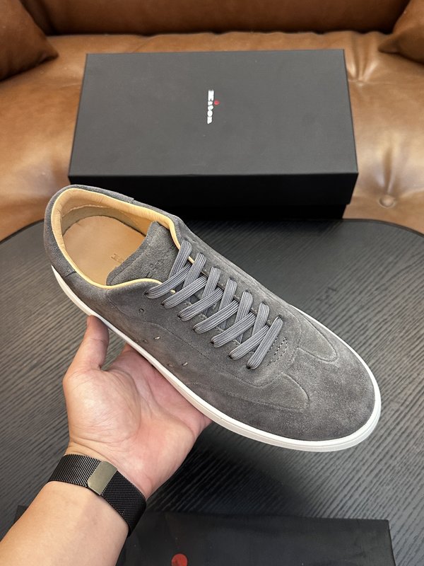 Kiton 남성 소가죽 운동화 001-287098