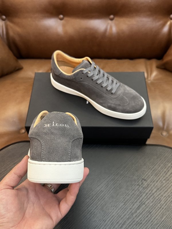Kiton 남성 소가죽 운동화 001-287098