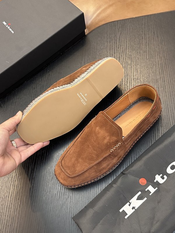 Kiton 남성 송아지가죽 운동화 001-287104