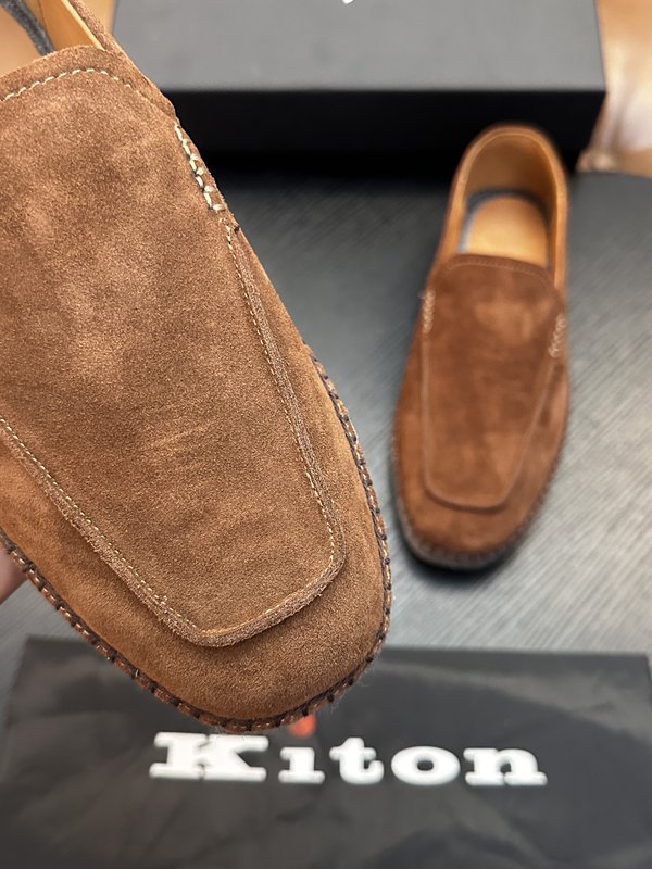 Kiton 남성 송아지가죽 운동화 001-287104