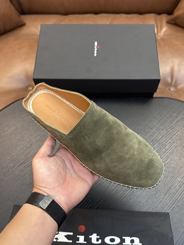 Kiton 남성 소가죽 운동화 001-287108