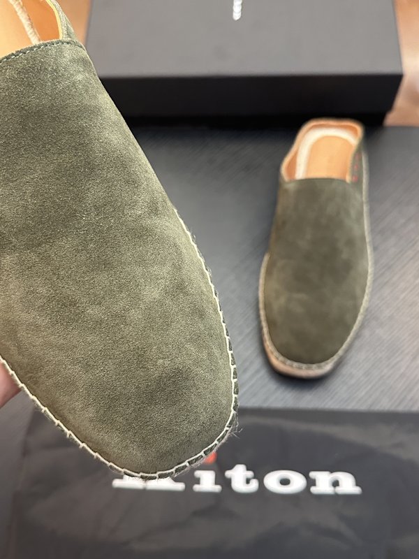Kiton 남성 소가죽 운동화 001-287108