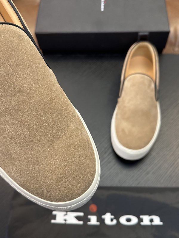 Kiton 남성 송아지 가죽 운동화 001-287116