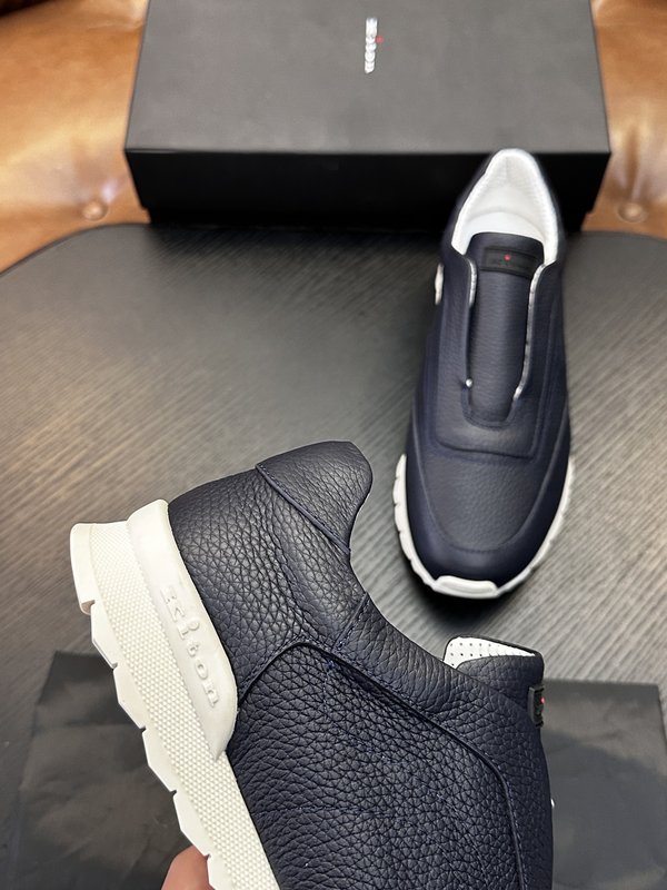Kiton 남성 송아지가죽 운동화 001-287119