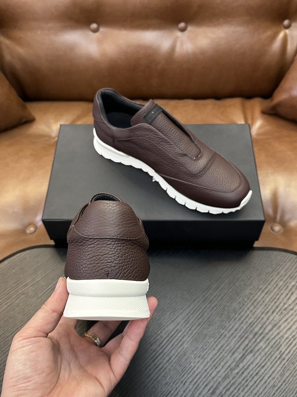 Kiton 남성 송아지 가죽 운동화 001-287120