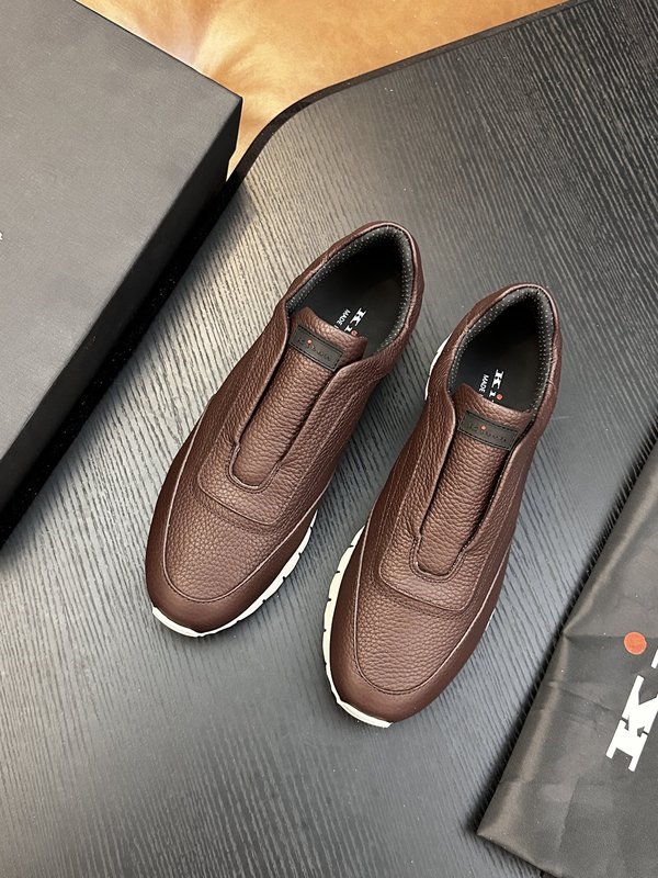 Kiton 남성 송아지 가죽 운동화 001-287120