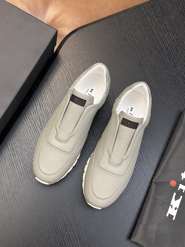 Kiton 남성 송아지가죽 운동화 001-287122
