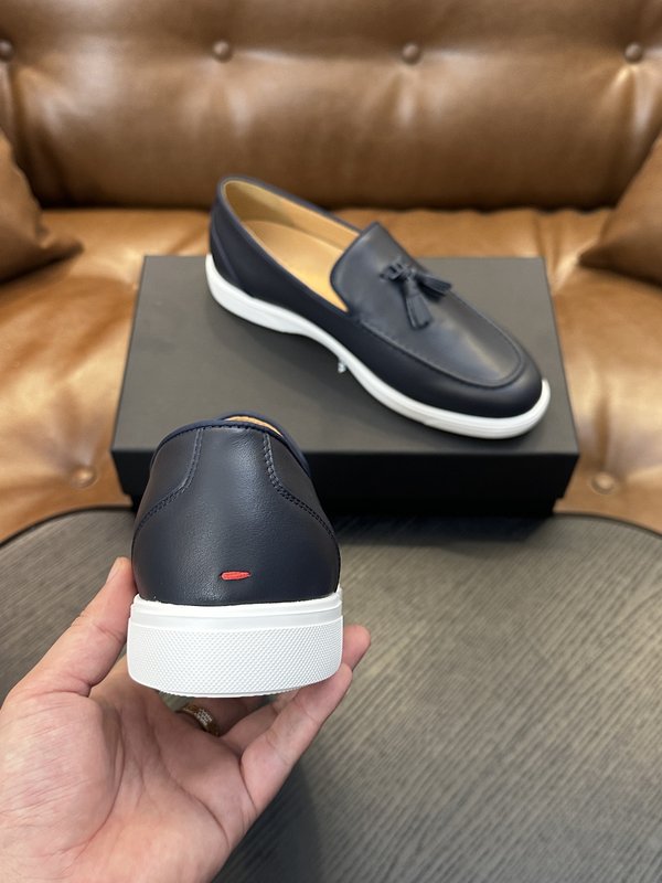 Kiton 남성 소가죽 운동화 001-287138