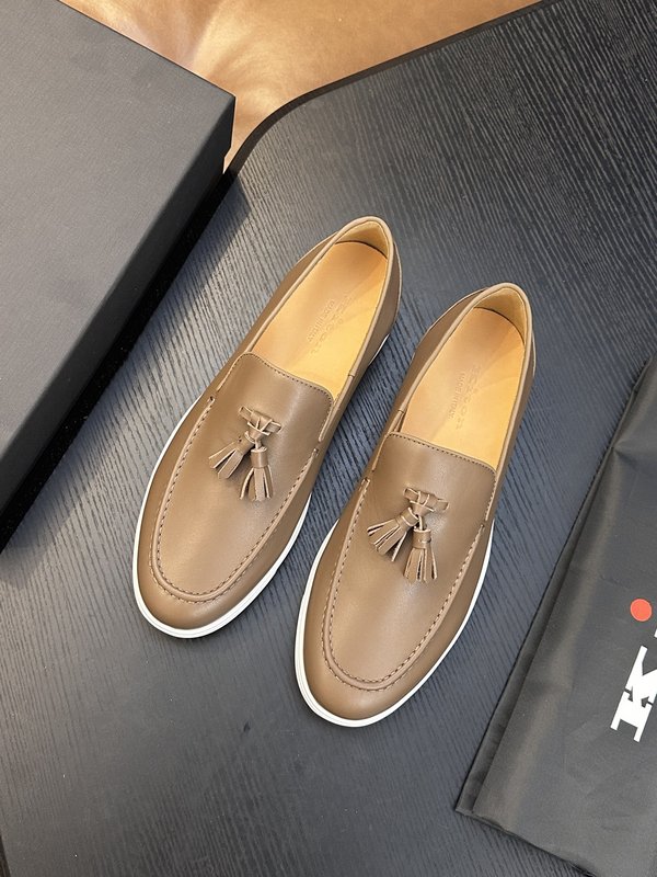 Kiton 남성 송아지 가죽 운동화 001-287140