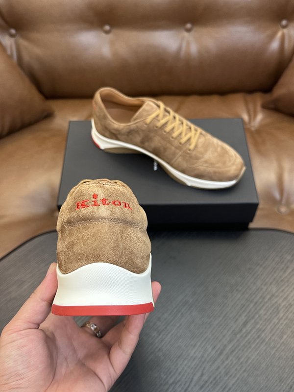 Kiton 남성 송아지가죽 운동화 001-287151