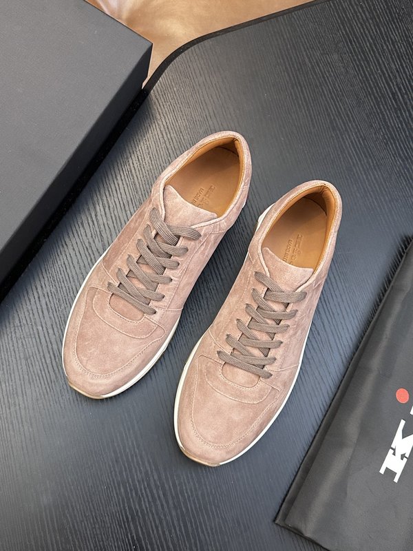 Kiton 남성 송아지 가죽 운동화 001-287153