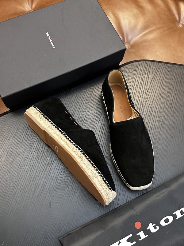 Kiton 남성 소가죽 운동화 001-287154